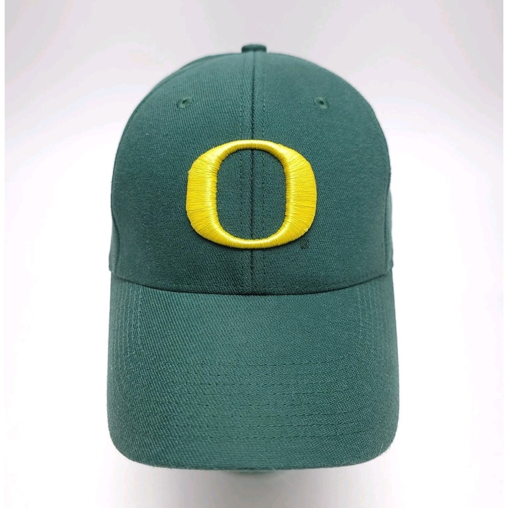 Oregon Ducks Hat Nike Team NCAA Football Stretch Fit Green O Logo One Size